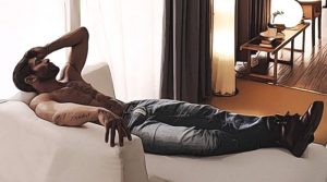 Bufera su Gianni Sperti